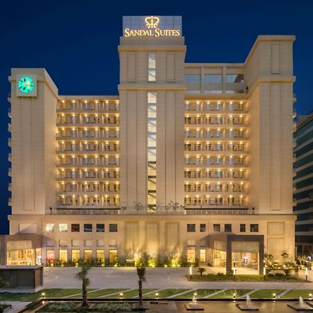 Sandal Suites By Lemon Tree Hotels Нойда Экстерьер фото