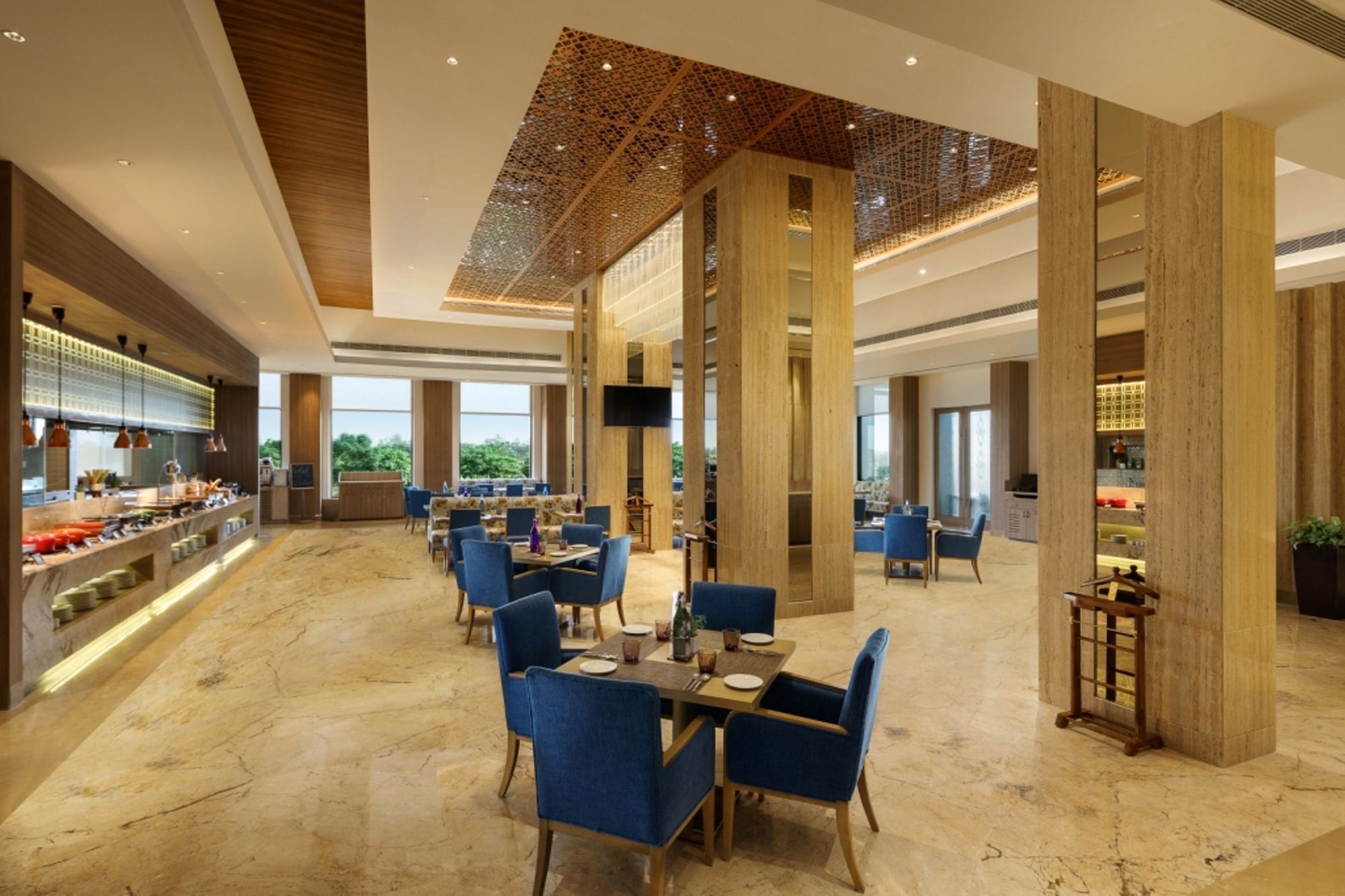 Sandal Suites By Lemon Tree Hotels Нойда Экстерьер фото